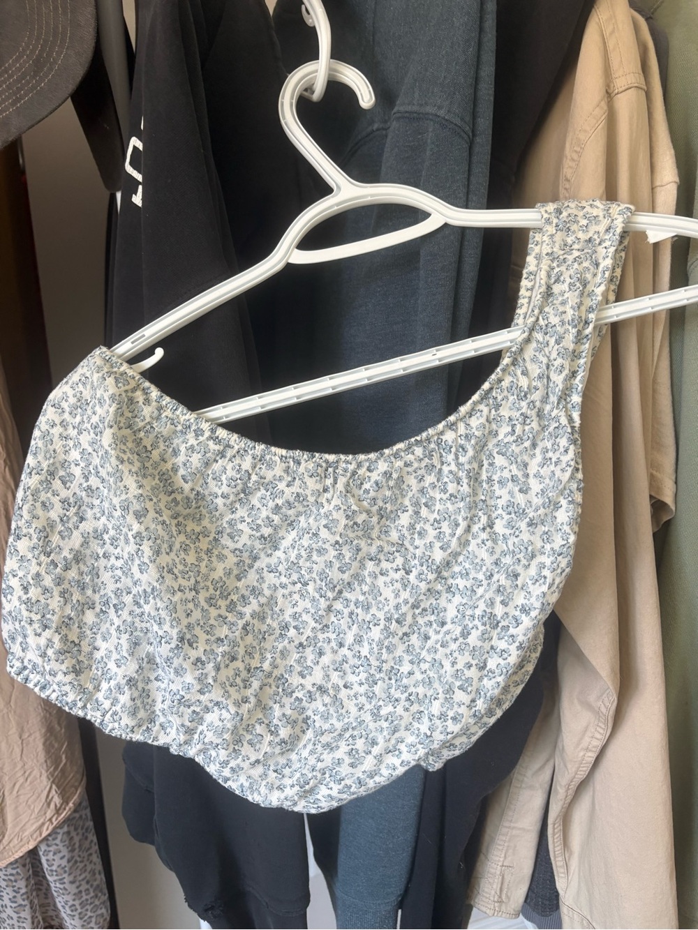 American Eagle Outfitters Blue Floral One-Shoulder Crop Top